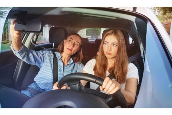 Driving Education: Are You a Good Role Model for Your Teenagers?
