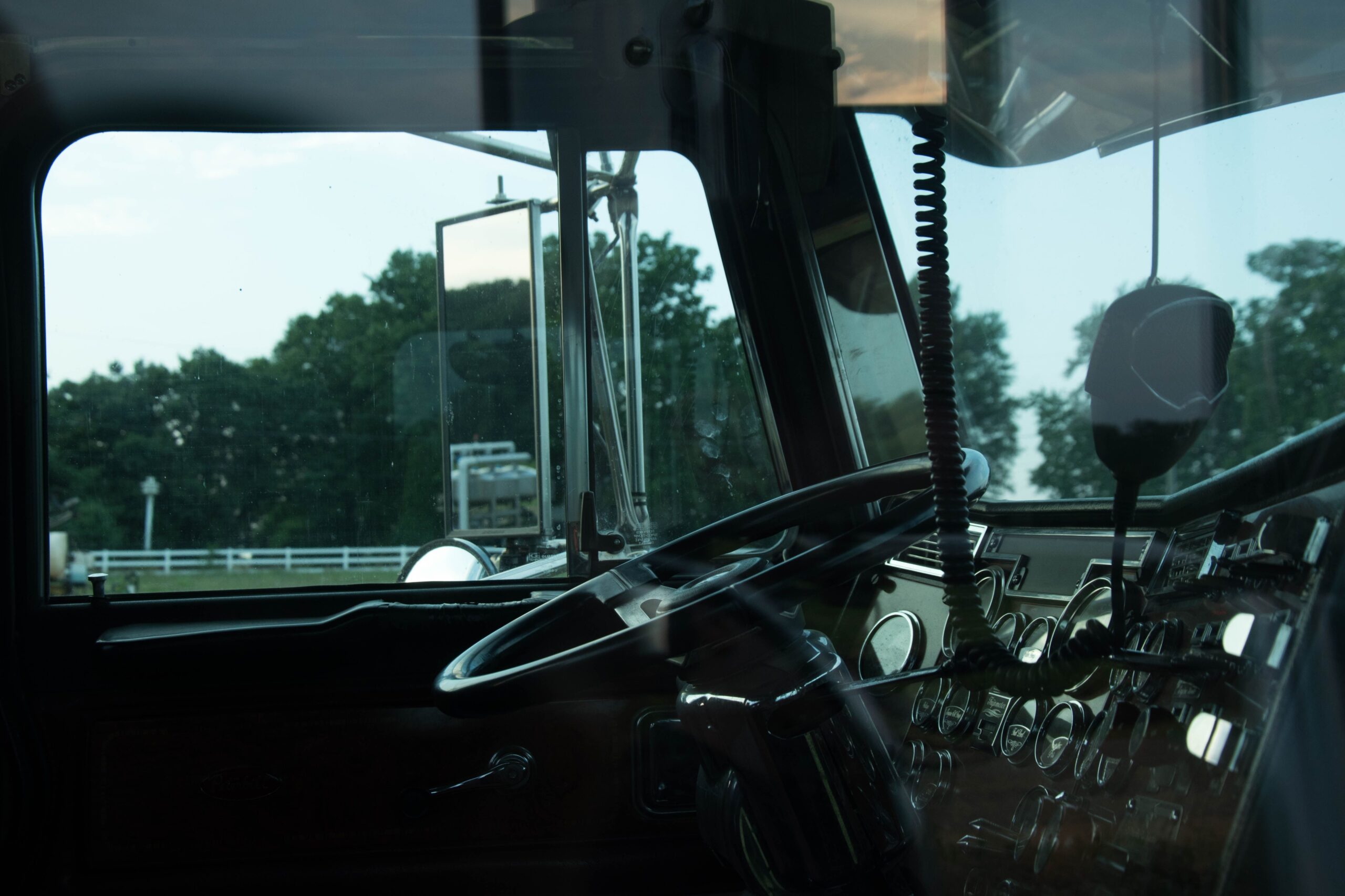 Truck Drivers Using Electronic Distractions